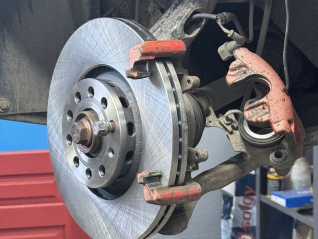 Синій Ауді А6, об'ємом двигуна 2.5 л та пробігом 458 тис. км за 5500 $, фото 7 на Automoto.ua