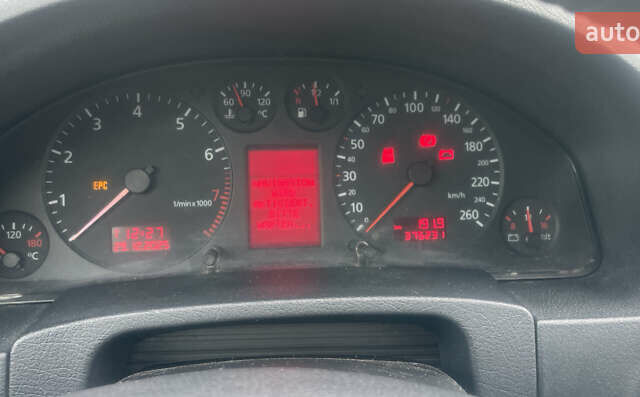 Синій Ауді А6, об'ємом двигуна 1.8 л та пробігом 375 тис. км за 4100 $, фото 21 на Automoto.ua