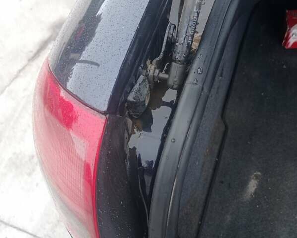 Синий Ауди А6, объемом двигателя 2.5 л и пробегом 290 тыс. км за 5000 $, фото 9 на Automoto.ua