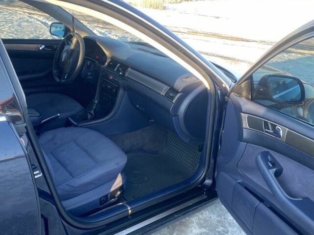 Синий Ауди А6, объемом двигателя 1.8 л и пробегом 276 тыс. км за 3700 $, фото 10 на Automoto.ua