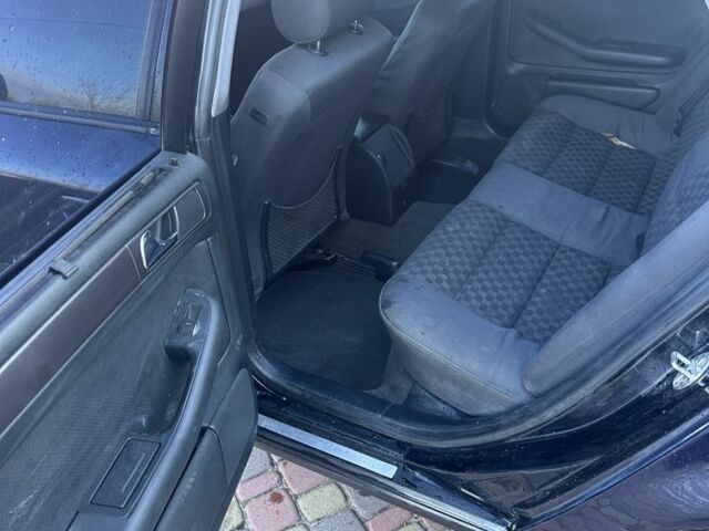 Ауди А6 2000 в Сарнах на Automoto.ua Синий Ауди А6, объемом двигателя 2.7 л и пробегом 347 тыс. км за 2300 $, фото 5 на Automoto.ua