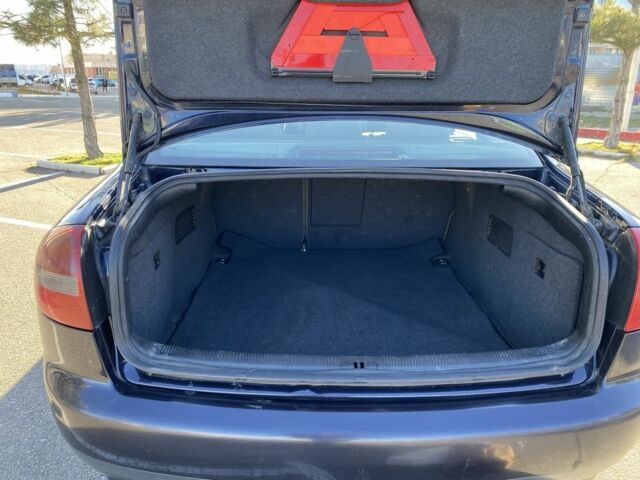 Синий Ауди А6, объемом двигателя 2.5 л и пробегом 331 тыс. км за 3799 $, фото 5 на Automoto.ua