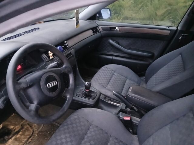 Синий Ауди А6, объемом двигателя 0 л и пробегом 300 тыс. км за 1600 $, фото 7 на Automoto.ua