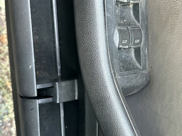 Синий Ауди А6, объемом двигателя 2.4 л и пробегом 185 тыс. км за 2376 $, фото 20 на Automoto.ua