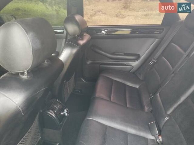 Синий Ауди А6, объемом двигателя 1.8 л и пробегом 400 тыс. км за 4500 $, фото 8 на Automoto.ua