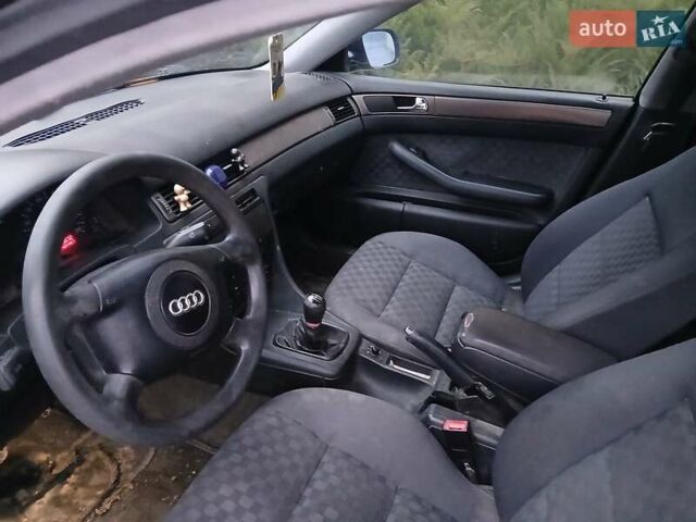 Синий Ауди А6, объемом двигателя 1.9 л и пробегом 300 тыс. км за 1600 $, фото 7 на Automoto.ua