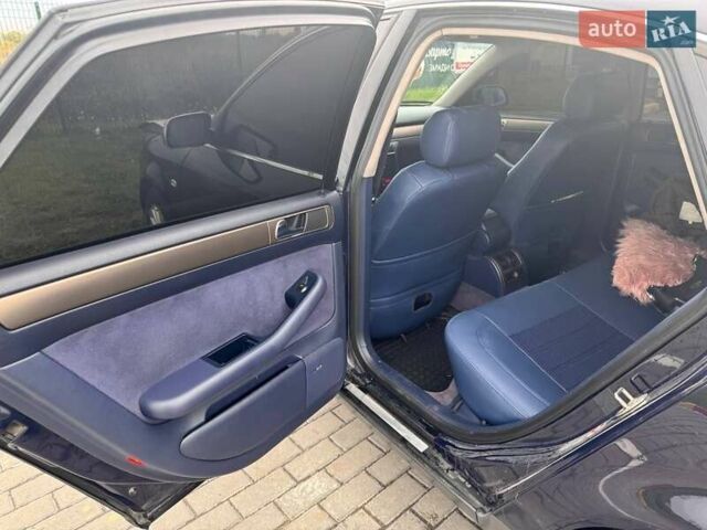 Синий Ауди А6, объемом двигателя 1.9 л и пробегом 380 тыс. км за 4200 $, фото 7 на Automoto.ua
