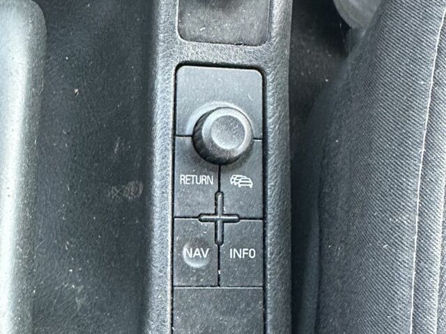 Синий Ауди А6, объемом двигателя 2.4 л и пробегом 185 тыс. км за 2376 $, фото 19 на Automoto.ua