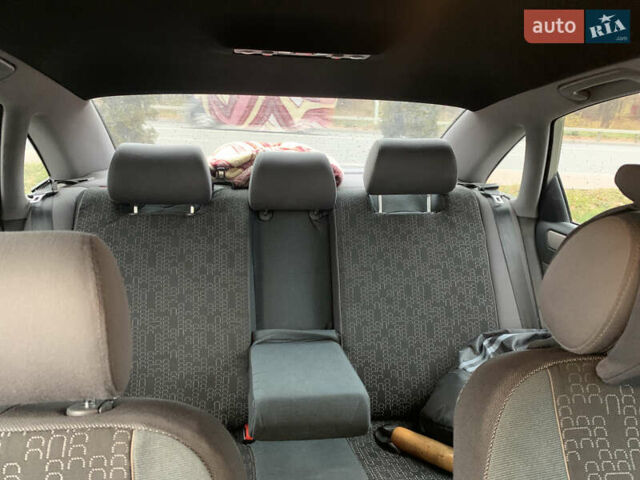 Синій Ауді А6, об'ємом двигуна 2.39 л та пробігом 300 тис. км за 4500 $, фото 14 на Automoto.ua