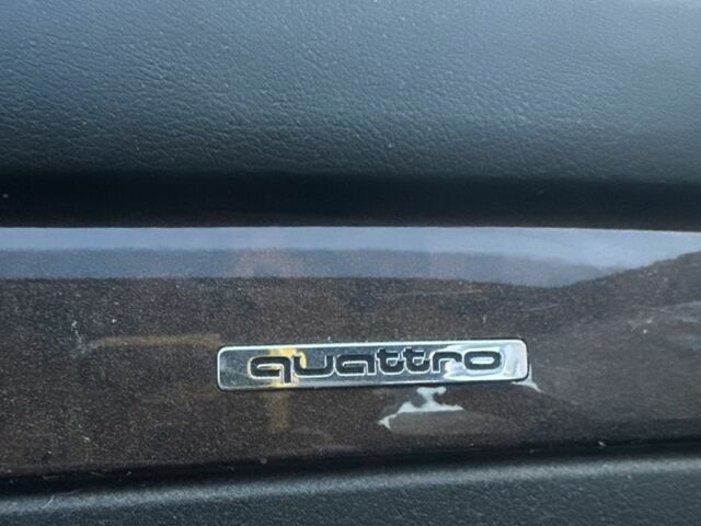 Синий Ауди А6, объемом двигателя 2.4 л и пробегом 185 тыс. км за 2376 $, фото 12 на Automoto.ua