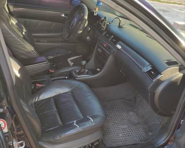Синий Ауди А6, объемом двигателя 2.5 л и пробегом 372 тыс. км за 2100 $, фото 1 на Automoto.ua