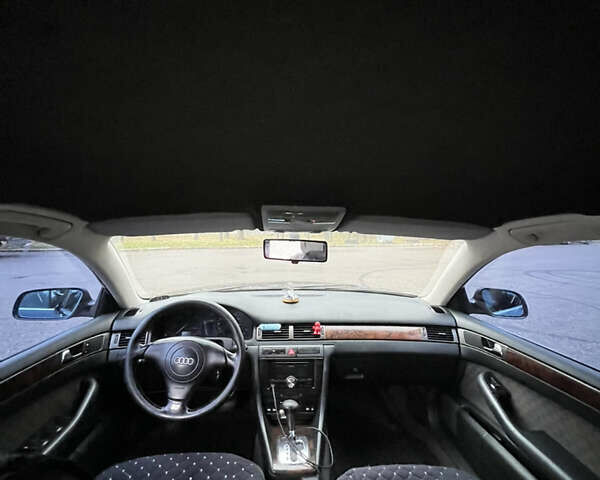 Синий Ауди А6, объемом двигателя 2.5 л и пробегом 328 тыс. км за 3300 $, фото 7 на Automoto.ua