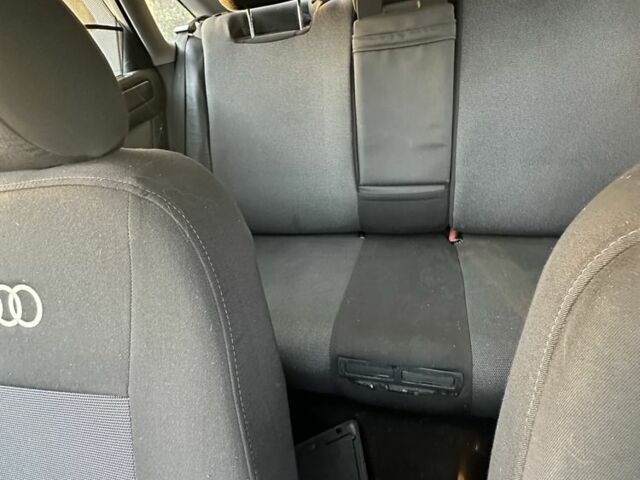 Синий Ауди А6, объемом двигателя 2.4 л и пробегом 185 тыс. км за 2376 $, фото 17 на Automoto.ua