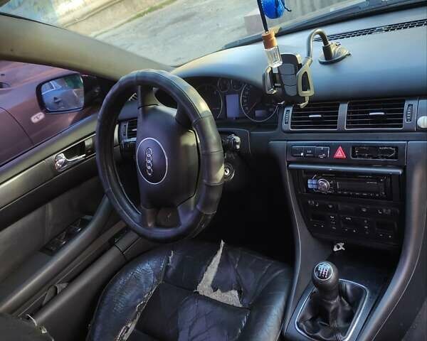 Синий Ауди А6, объемом двигателя 2.5 л и пробегом 372 тыс. км за 2100 $, фото 5 на Automoto.ua