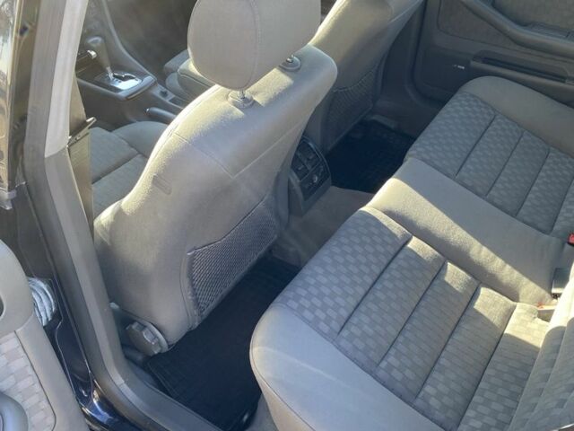 Синий Ауди А6, объемом двигателя 2.5 л и пробегом 331 тыс. км за 3799 $, фото 4 на Automoto.ua