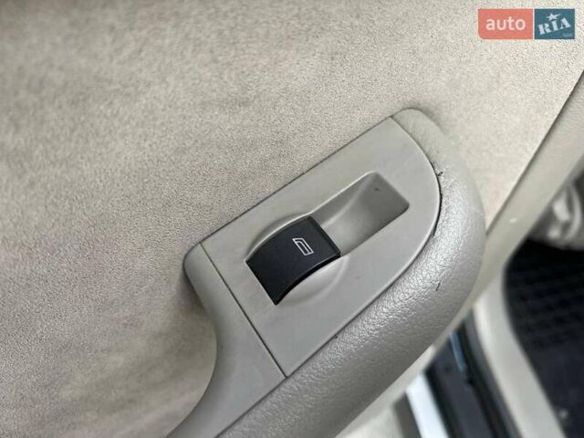 Синий Ауди А6, объемом двигателя 2.5 л и пробегом 261 тыс. км за 5290 $, фото 35 на Automoto.ua