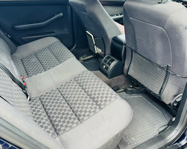 Синий Ауди А6, объемом двигателя 2.5 л и пробегом 389 тыс. км за 4500 $, фото 35 на Automoto.ua
