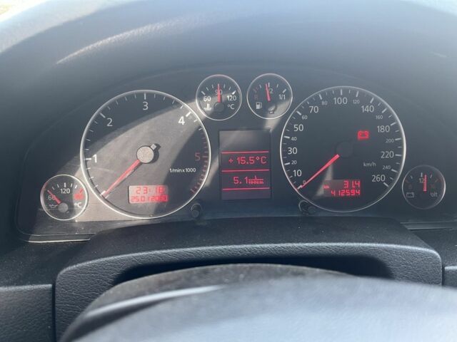 Синий Ауди А6, объемом двигателя 1.9 л и пробегом 412 тыс. км за 5500 $, фото 11 на Automoto.ua