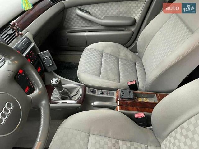 Синий Ауди А6, объемом двигателя 2.5 л и пробегом 390 тыс. км за 5500 $, фото 7 на Automoto.ua