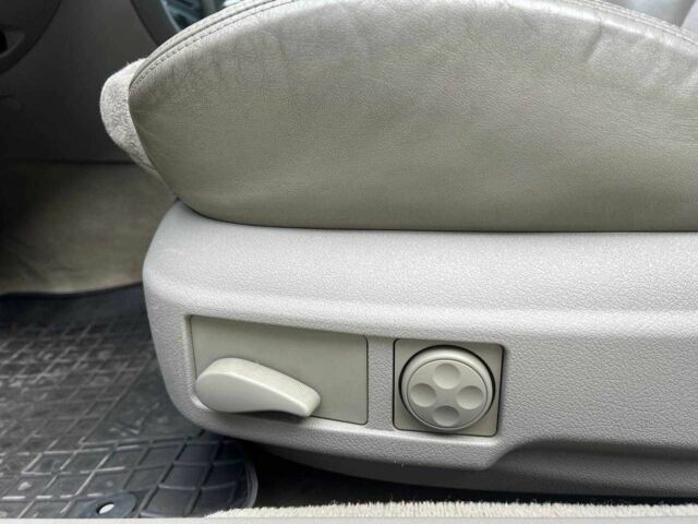 Синий Ауди А6, объемом двигателя 2.5 л и пробегом 261 тыс. км за 5290 $, фото 13 на Automoto.ua