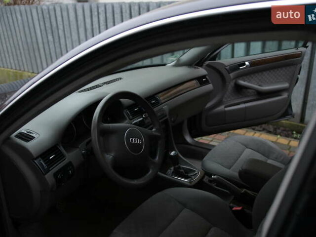 Синий Ауди А6, объемом двигателя 2.5 л и пробегом 240 тыс. км за 4300 $, фото 14 на Automoto.ua