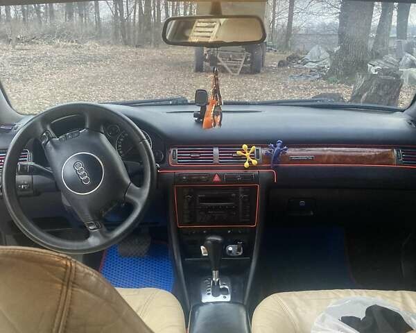 Синий Ауди А6, объемом двигателя 2.5 л и пробегом 368 тыс. км за 6000 $, фото 1 на Automoto.ua