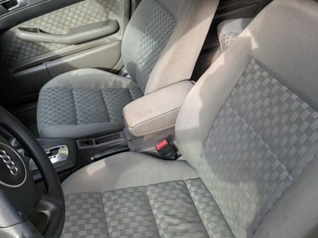 Синий Ауди А6, объемом двигателя 2 л и пробегом 378 тыс. км за 1700 $, фото 6 на Automoto.ua