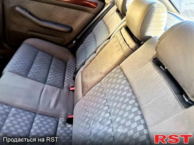 Синий Ауди А6, объемом двигателя 2 л и пробегом 320 тыс. км за 4900 $, фото 6 на Automoto.ua