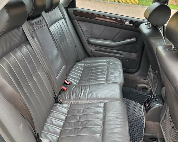 Синий Ауди А6, объемом двигателя 2.5 л и пробегом 296 тыс. км за 4000 $, фото 14 на Automoto.ua