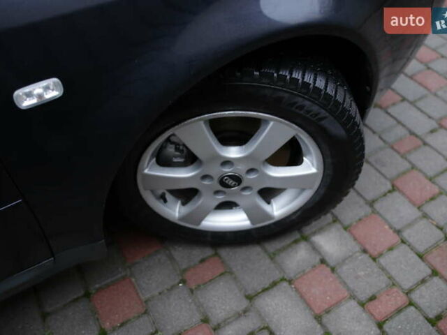 Синий Ауди А6, объемом двигателя 2.5 л и пробегом 240 тыс. км за 4300 $, фото 10 на Automoto.ua