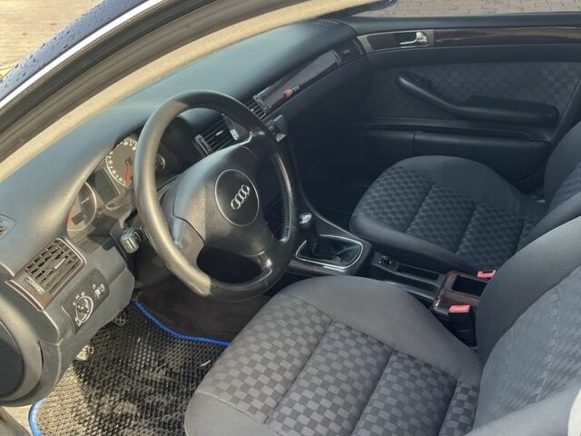 Синий Ауди А6, объемом двигателя 1.9 л и пробегом 412 тыс. км за 5500 $, фото 8 на Automoto.ua