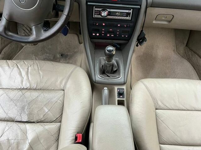 Синий Ауди А6, объемом двигателя 1.9 л и пробегом 400 тыс. км за 2399 $, фото 2 на Automoto.ua