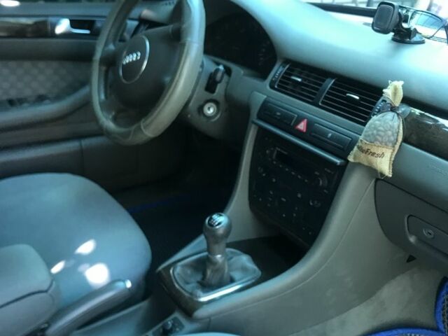 Синій Ауді А6, об'ємом двигуна 2.5 л та пробігом 240 тис. км за 6300 $, фото 4 на Automoto.ua