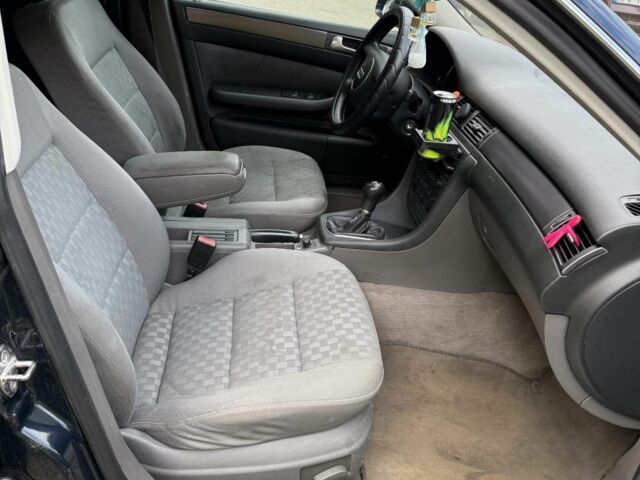 Синий Ауди А6, объемом двигателя 2.5 л и пробегом 338 тыс. км за 1850 $, фото 7 на Automoto.ua