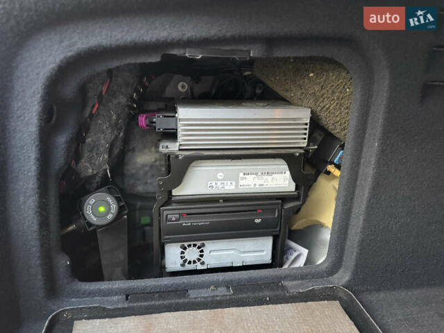 Ауді А6 2004 у Запоріжжя на Automoto.ua Синій Ауді А6, об'ємом двигуна 3 л та пробігом 404 тис. км за 7800 $, фото 30 на Automoto.ua