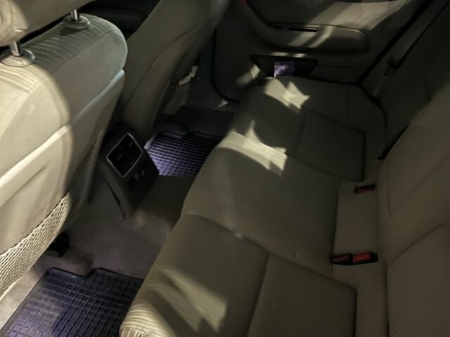 Синий Ауди А6, объемом двигателя 3 л и пробегом 295 тыс. км за 3800 $, фото 5 на Automoto.ua