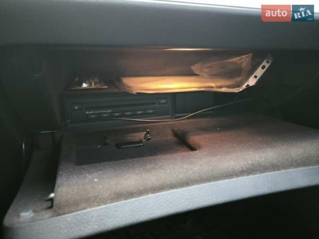 Синій Ауді А6, об'ємом двигуна 3.12 л та пробігом 175 тис. км за 5500 $, фото 37 на Automoto.ua