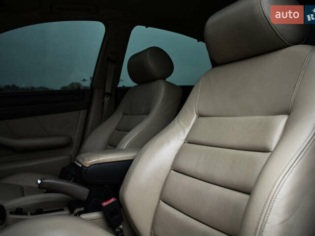 Синий Ауди А6, объемом двигателя 2.4 л и пробегом 246 тыс. км за 6900 $, фото 15 на Automoto.ua