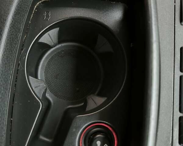 Синій Ауді А6, об'ємом двигуна 3.12 л та пробігом 175 тис. км за 5500 $, фото 45 на Automoto.ua