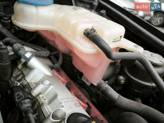 Синій Ауді А6, об'ємом двигуна 3.12 л та пробігом 175 тис. км за 5500 $, фото 11 на Automoto.ua