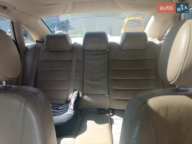 Синий Ауди А6, объемом двигателя 2.5 л и пробегом 368 тыс. км за 5500 $, фото 8 на Automoto.ua