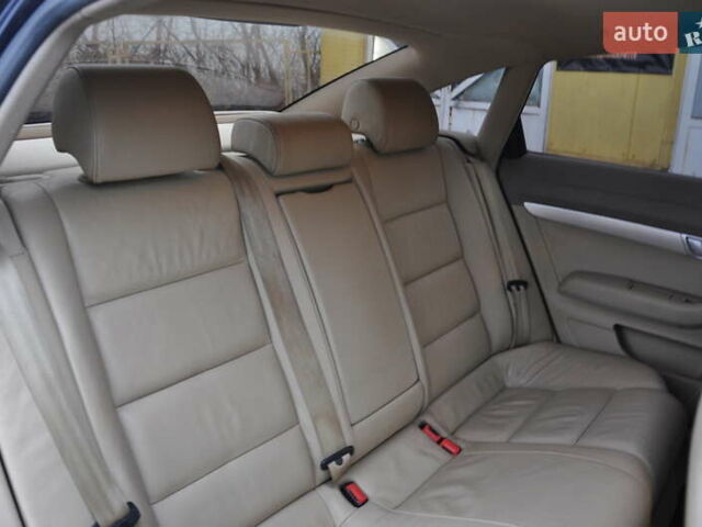 Синий Ауди А6, объемом двигателя 3 л и пробегом 358 тыс. км за 6500 $, фото 21 на Automoto.ua