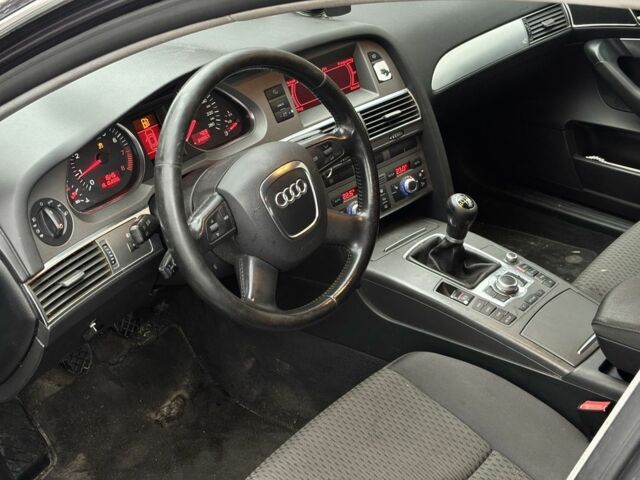 Синий Ауди А6, объемом двигателя 2.4 л и пробегом 320 тыс. км за 2650 $, фото 5 на Automoto.ua