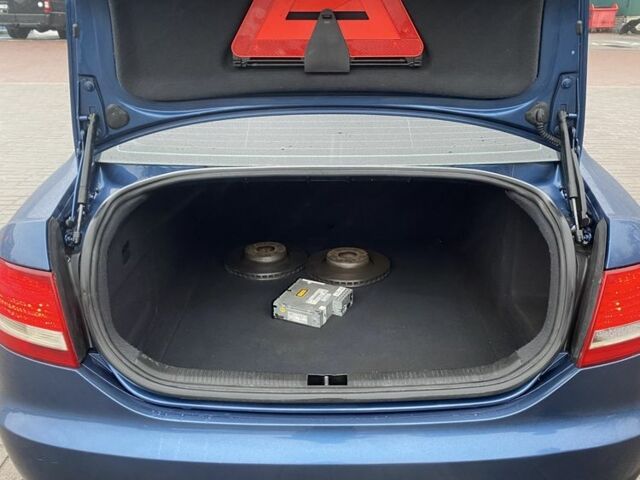 Синій Ауді А6, об'ємом двигуна 2.4 л та пробігом 230 тис. км за 6600 $, фото 23 на Automoto.ua