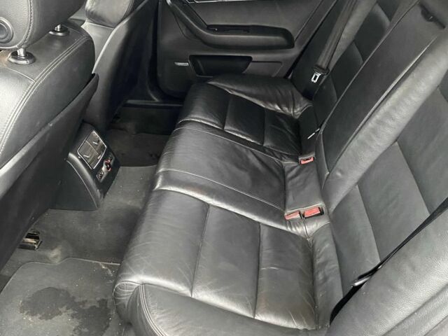 Синій Ауді А6, об'ємом двигуна 2.4 л та пробігом 230 тис. км за 6600 $, фото 20 на Automoto.ua