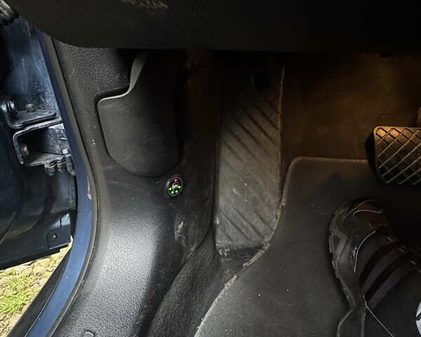 Синий Ауди А6, объемом двигателя 2.39 л и пробегом 231 тыс. км за 6300 $, фото 26 на Automoto.ua