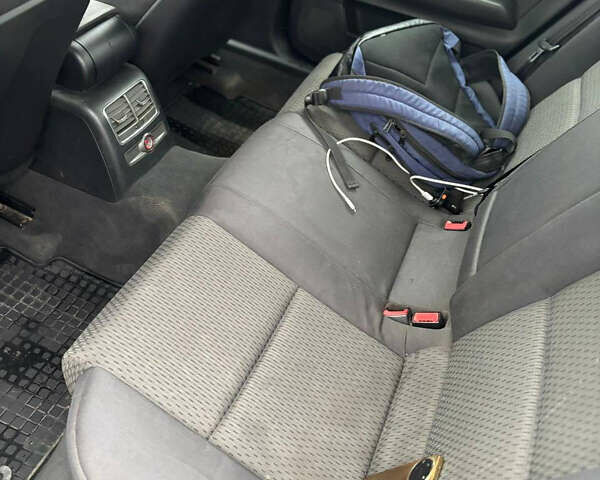 Синий Ауди А6, объемом двигателя 2 л и пробегом 300 тыс. км за 3350 $, фото 9 на Automoto.ua