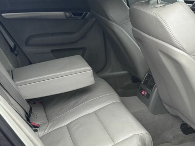 Синий Ауди А6, объемом двигателя 3 л и пробегом 337 тыс. км за 4600 $, фото 11 на Automoto.ua