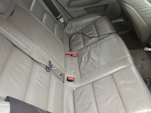 Синий Ауди А6, объемом двигателя 2 л и пробегом 34 тыс. км за 2367 $, фото 6 на Automoto.ua