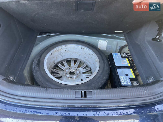 Синий Ауди А6, объемом двигателя 3.2 л и пробегом 330 тыс. км за 6999 $, фото 6 на Automoto.ua